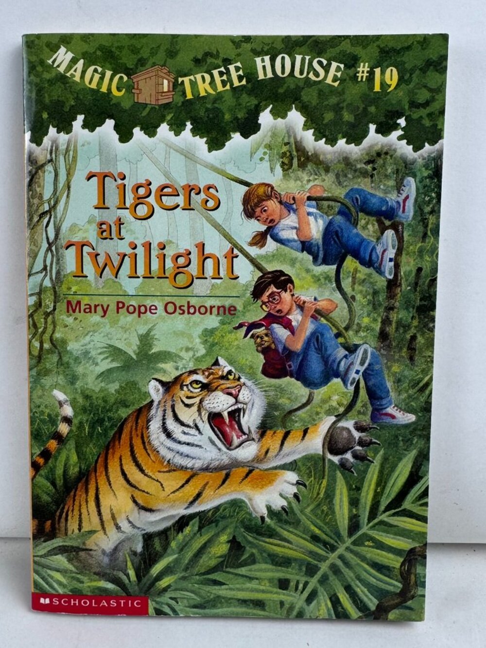 Magic Tree House #19 Tigers at Twilight Mary Pope Osborne Scholastic Paperback